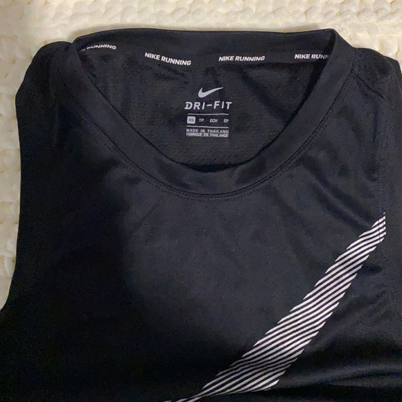 Nike running tank top - Picture 2 of 2